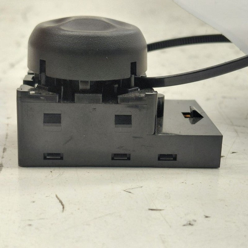 Cadillac CT6 Front Seat Lumbar Switch {25802502} 2018 2017 2016