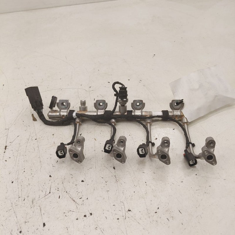 Chevy Equinox Fuel Rail Injection Injector Mount Bar  2024 2023 2022