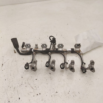 Chevy Equinox Fuel Rail Injection Injector Mount Bar  2024 2023 2022