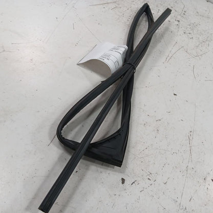 Nissan LEAF Door Glass Window Seal Rubber Left Driver Rear Back  2013 2014 2015 
