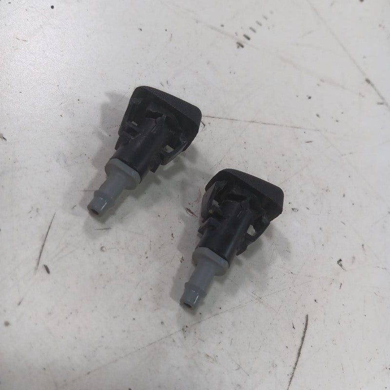 Chevy Trailblazer Windshield Wiper Washer Fluid Hood Sprayer Nozzles  