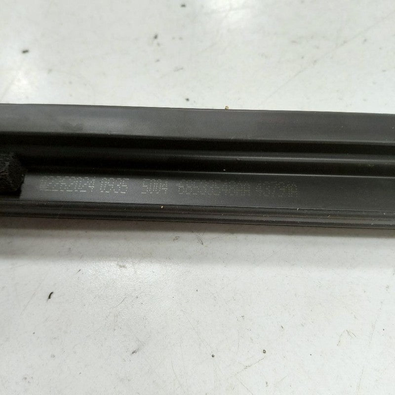 Jeep Compass Right Rear Weather Strip Interior  2025 2024 2023 OEM