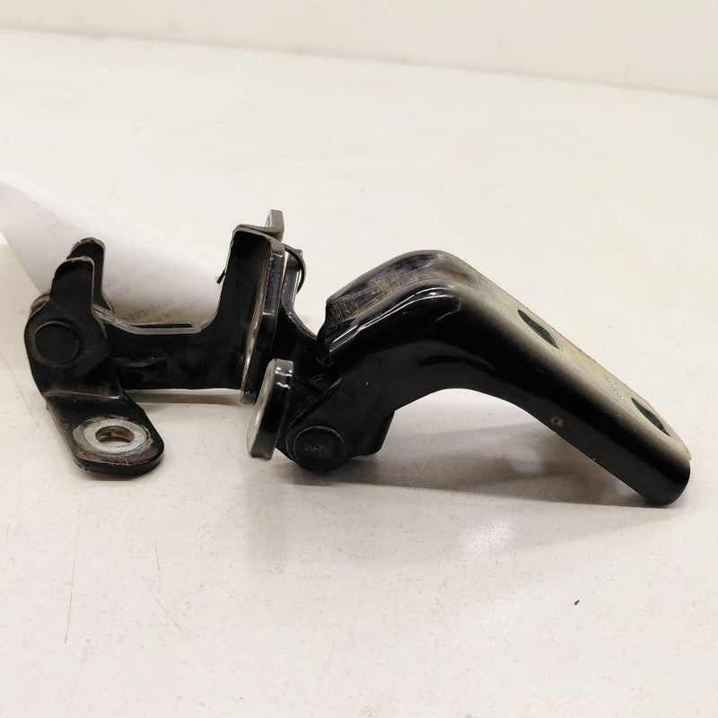 Chevy Trailblazer Door Hinge Set Left Driver Rear  2023 2022 2021