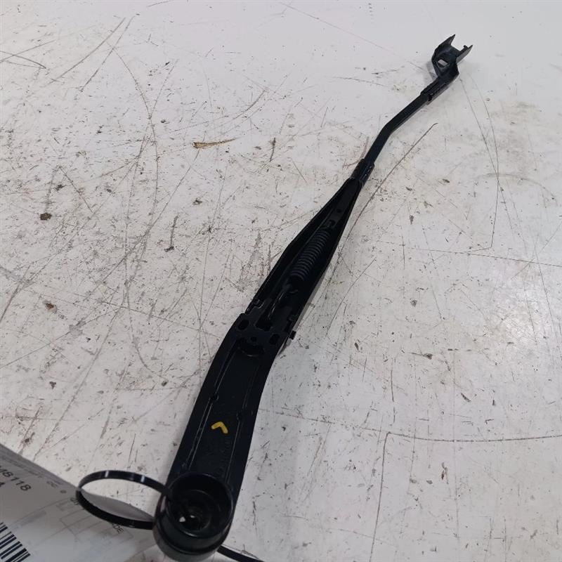Jeep Renegade Windshield Wiper Arm Left Driver  2015 2016 2017 2018 OE