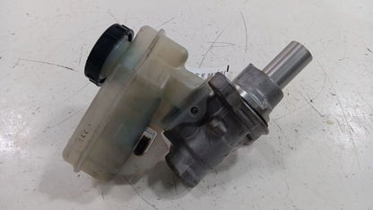 D6010JK02D Brake Master Cylinder Sedan RWD Dodge Journey Fits 11-13 INFINITI G37