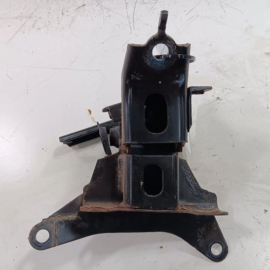 Toyota Prius C Engine Motor Mount Left Driver  2017 2016 2015 2014 201