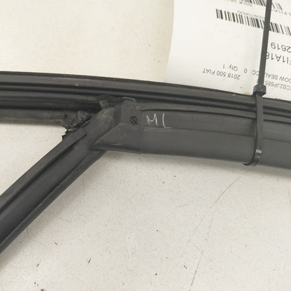 2018 Fiat 500 X Model Door Glass Window Seal Rubber Right Passenger Fr