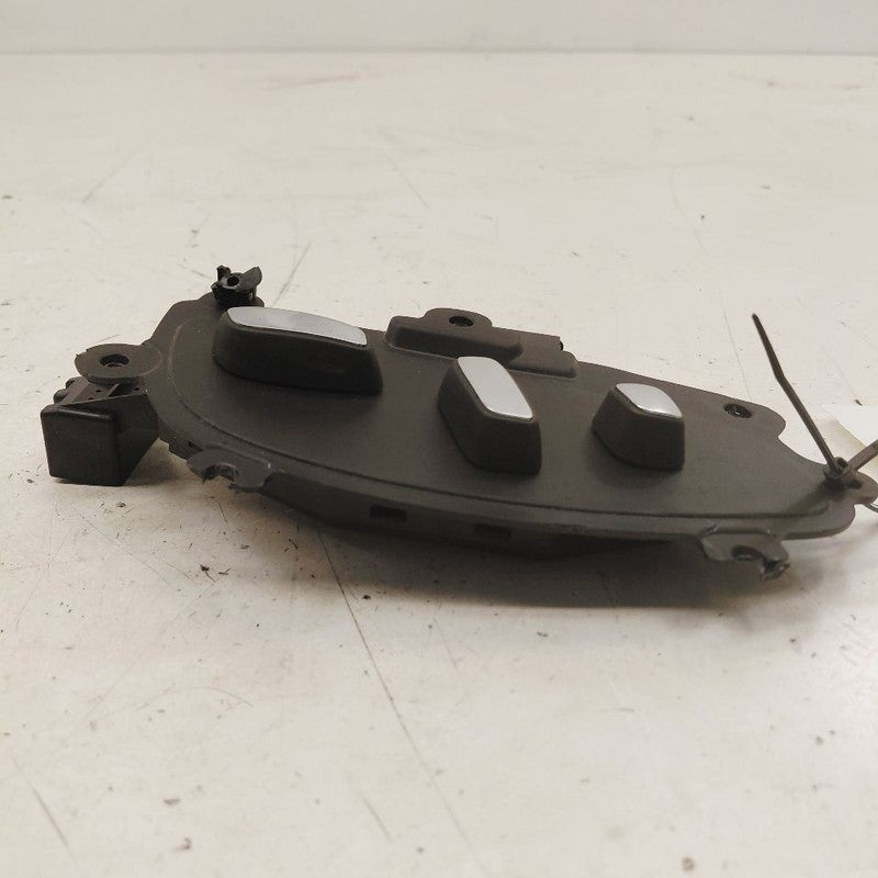 Cadillac XTS Seat Switch Right Passenger Power Seat Control      2016 