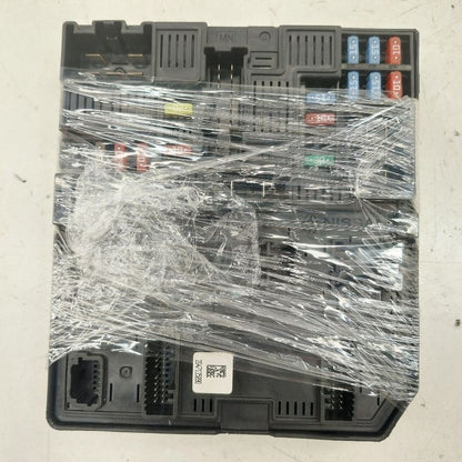 Driver Left Fuse Box Engine Fits 17-20 Nissan Rogue OEM