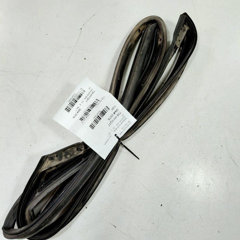 Hyundai Sonata On Door Seal Rubber Left Driver Rear Back  2017 2016 20