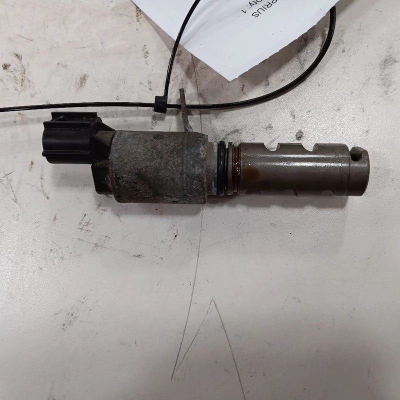 Toyota Prius C Variable Timing Oil Control Valve Solenoid Cylinder Hea