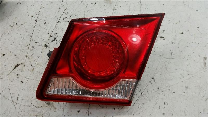 95389372 Passenger Tail Light Lamp VIN P 4th Digit Limited Fits 11-16 CRUZE