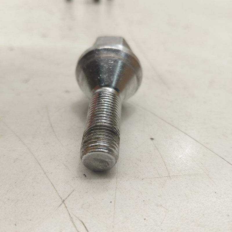 Jeep Cherokee Lug Nut Set  2019 2020 2021