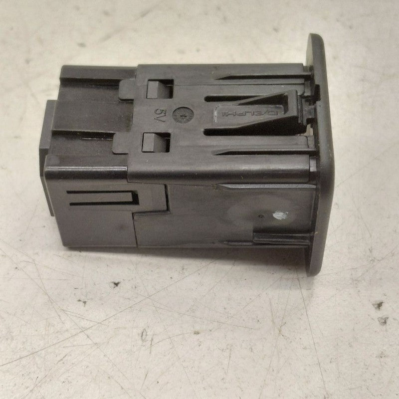 2018 Fiat 500 X Model USB Plug In Hub Port