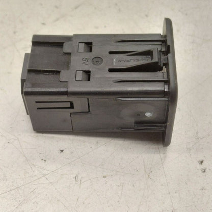 2018 Fiat 500 X Model USB Plug In Hub Port