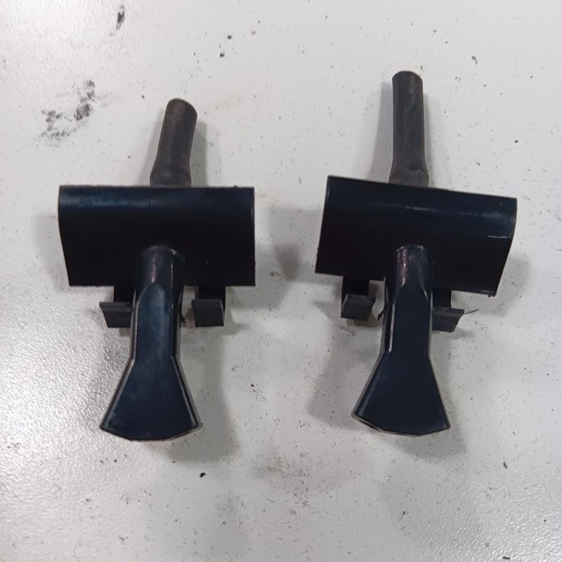 Mitsubishi Outlander Windshield Wiper Washer Fluid Hood Sprayer Nozzle