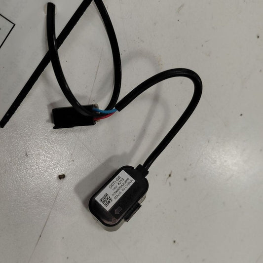 Buick Encore Overhead Microphone Unit {13524213} 2022 2021 2020 2019 2018