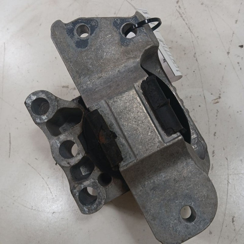 Jeep Renegade 2.4 Engine Motor Mount Right Passenger 2023 2022 2021 2020