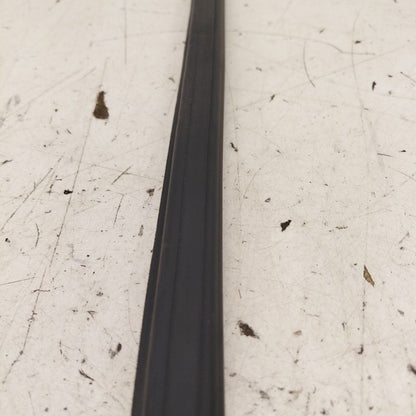 Kia Sorento Right Front Weather Strip Interior  2018 2017 2016