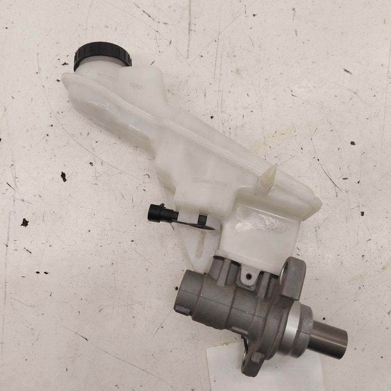 Brake Master Cylinder Fits 16-19 21-22 Buick Encore