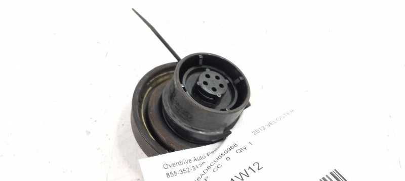 Hyundai Veloster Gas Tank Fuel Cap 2012 2013 2014 OEM