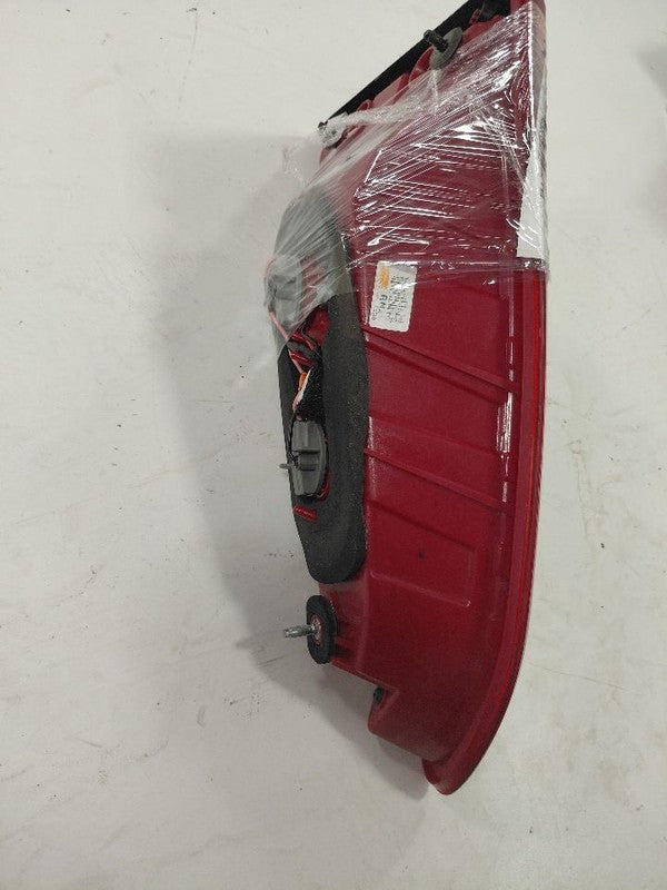Left Rear Tail Light Brake Lamp Incandescent Liftgate Mount 16-18 Hyundai Tucson
