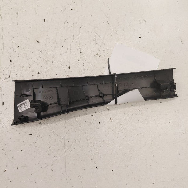 Honda HR-V Sill Trim Plate Door Jam Threshold Right Passenger Rear  20