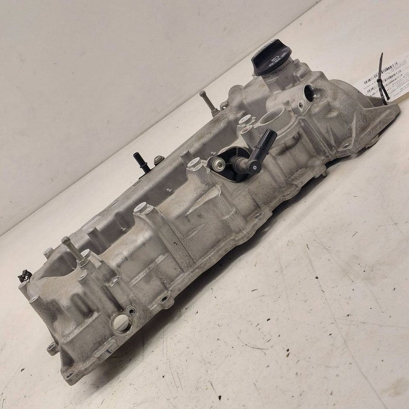 Chevy Volt Engine Cylinder Head Valve Cover  1.5 2019 2018 2017 2016