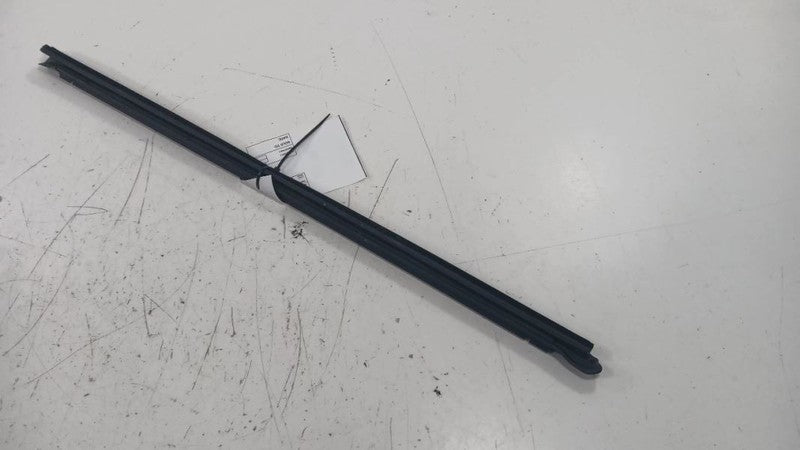 Honda Civic Right Front Weather Strip Interior  2016 2017 2018 2019 OE