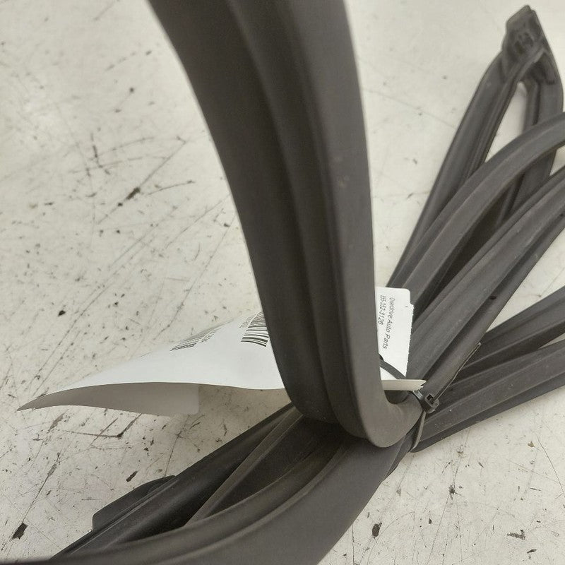 Subaru XV Crosstrek On Door Seal Rubber Right Passenger Front  2025 20