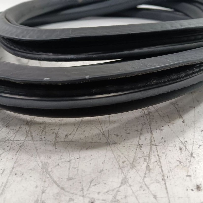 Jeep Renegade On Body Door Jamb Seal Front Right Passenger  2015 2016 2017 2018
