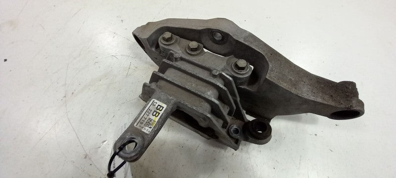Buick LaCrosse Engine Motor Mount Right Passenger 2010 2011 2012 2013 2014 2015 