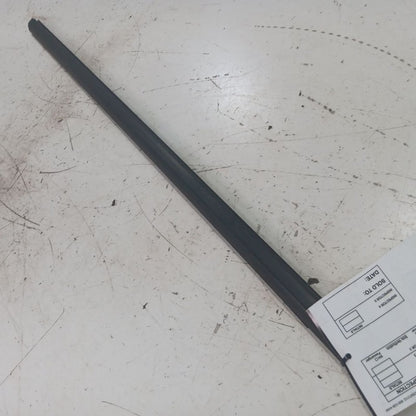 Chevy Trailblazer Door Glass Weather Strip Trim Front Right Passenger  2021 2022