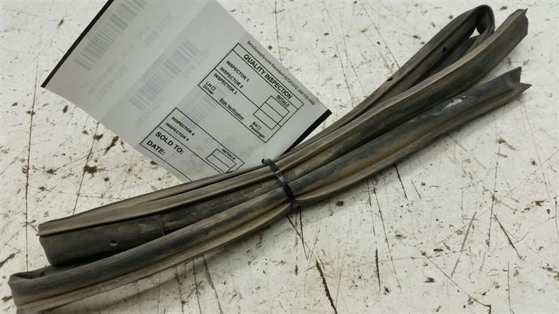 Nissan Sentra On Door Seal Rubber Gasket Right Passenger Rear Back 200