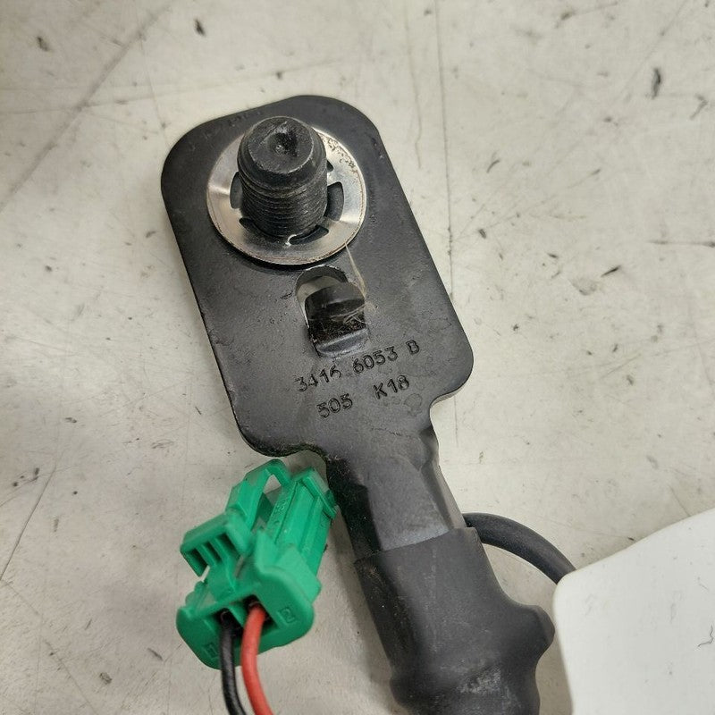 2018 Fiat 500 X Model Driver Left Front Seat Belt Buckle Latch