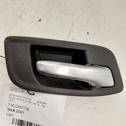Chrysler 300 Door Handle Right Passenger Front Interior Inside  2017 2