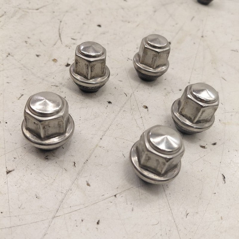 Ford Escape Lug Nut Set  2020 2021 2022