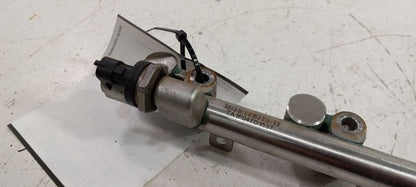 Kia Sorento Fuel Rail Injection Injector Mount Bar 2016 2017 2018 OEM