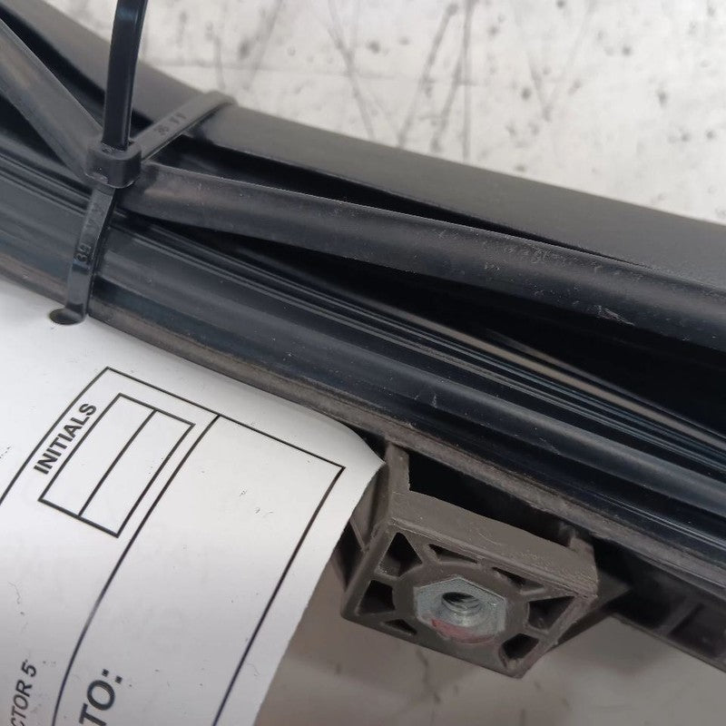 Kia Soul Door Glass Window Seal Rubber Right Passenger Rear Back  2017 2018 2019