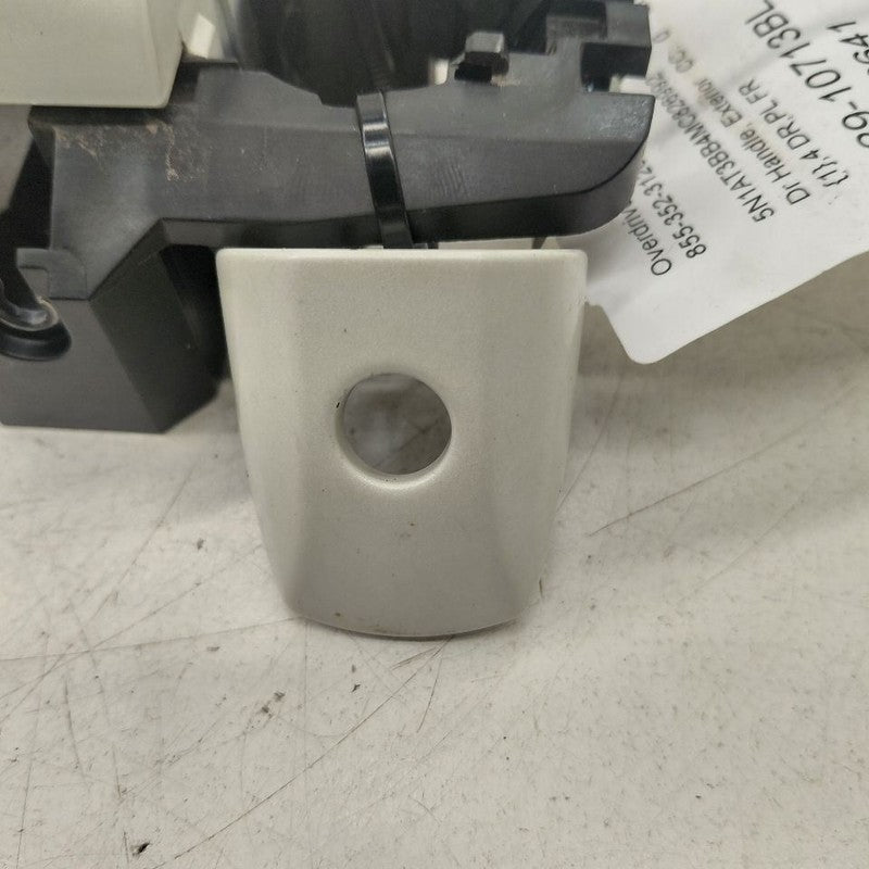 Driver Left Front Door Handle Exterior US Built Fits 21-25 Nissan Rogu