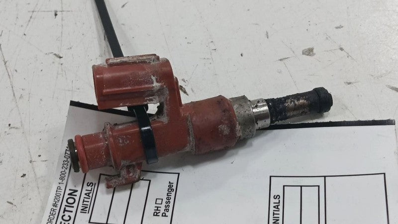 2320938030 Fuel Injection Injector Upper Port Fits 07-09 LEXUS LS460