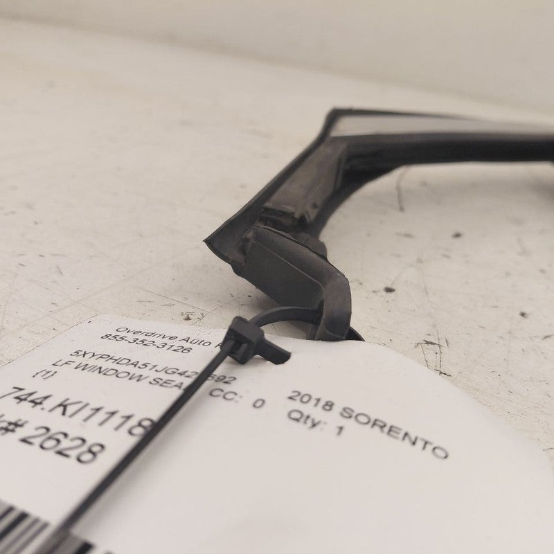 Kia Sorento Door Glass Window Seal Rubber Left Driver Front  2018 2017