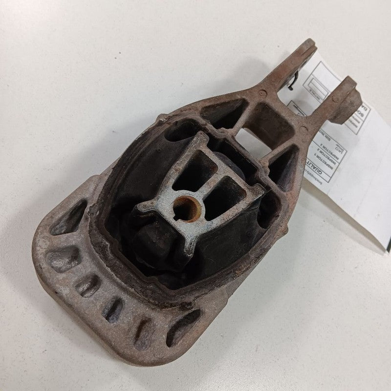 Buick Encore 1.4 Engine Motor Mount Rear Back  2019 2018 2017