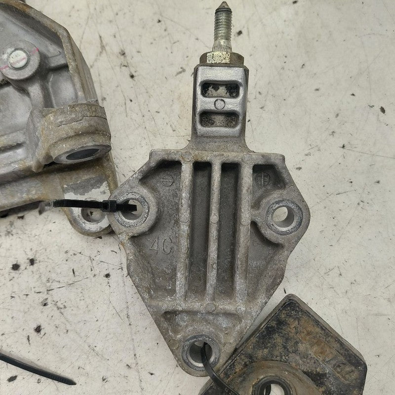 Nissan Versa Note Engine Motor Mount Left Driver  1.6 2019 2018 2017