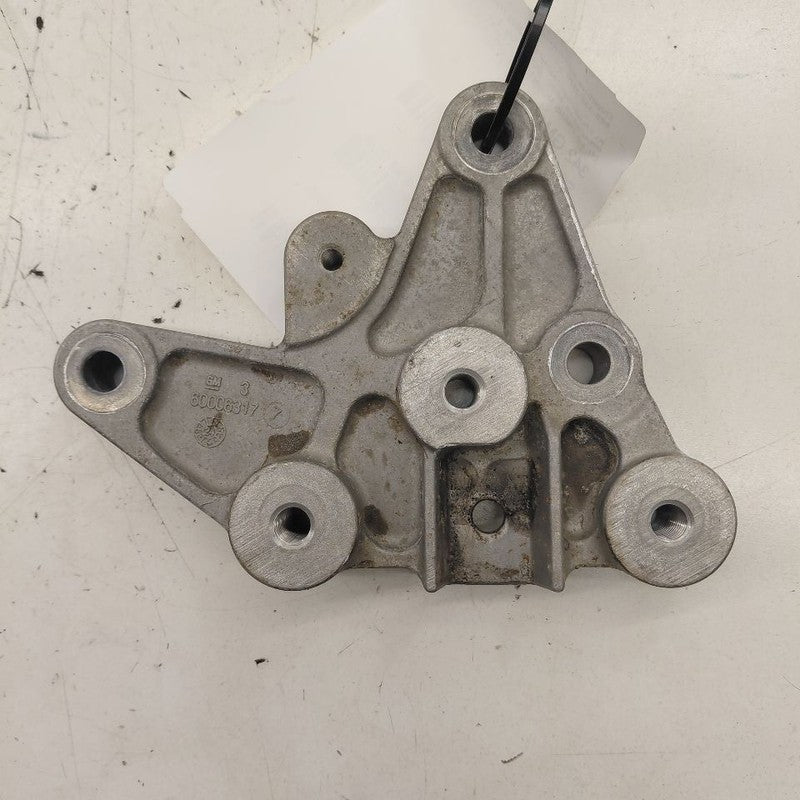 Chevy Trax Transmission Mount Bracket  1.2 2025 2024