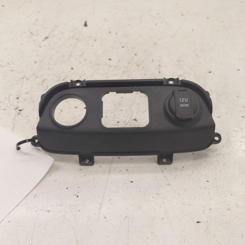 Kia Sorento 12V Power Port Socket  2018 2017 2016