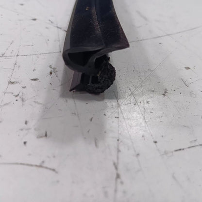 Hyundai Accent Right Front Weather Strip Interior 2014 2015 2016 2016 2017