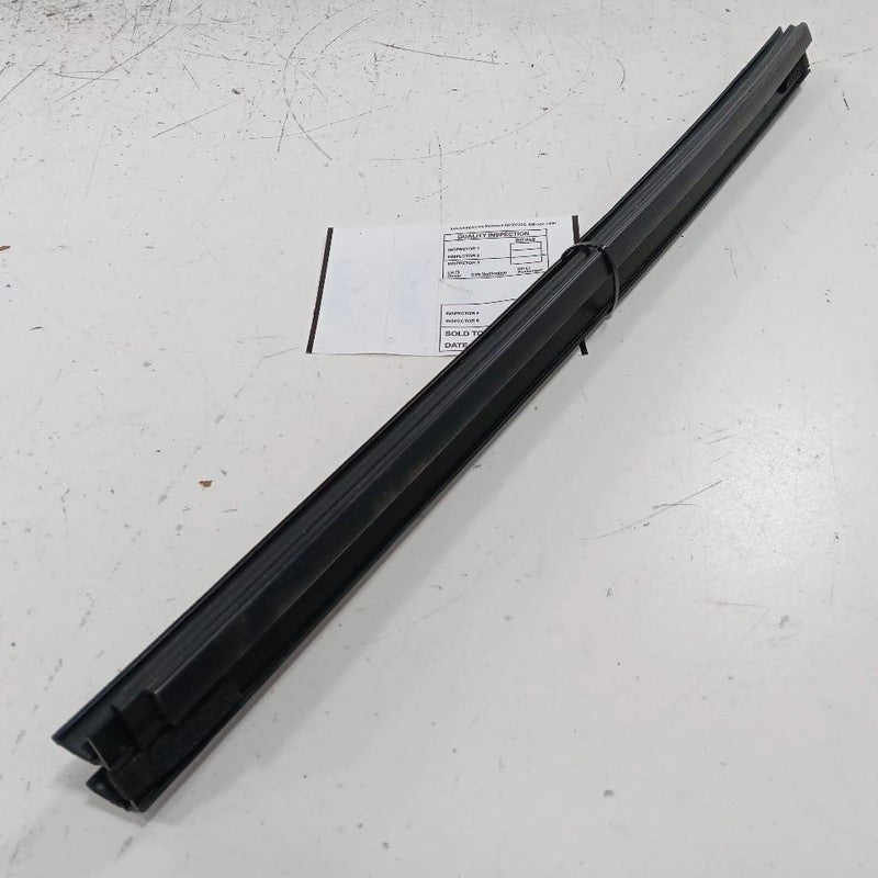 Jeep Compass Right Rear Weather Strip Interior  2021 2020 2019 2018 20