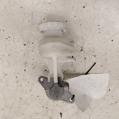 Brake Master Cylinder Fits 14-15 17-24 Mitsubishi Mirage