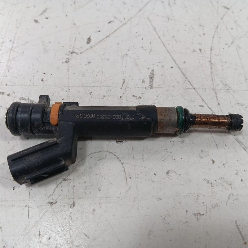 Fuel Injection Injector Fits 18-23 Nissan Kicks OEM